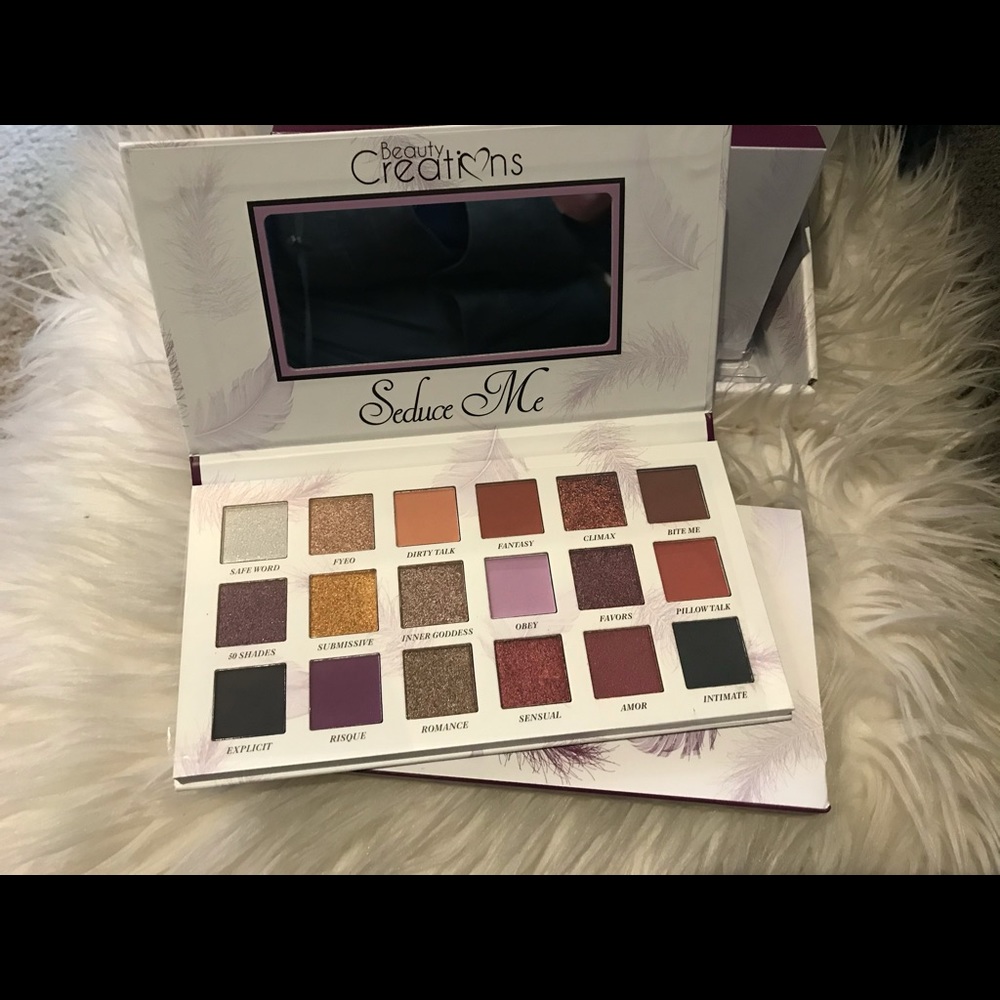 Eyeshadow palette